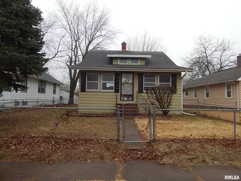 3136 9 12th St, Rock Island, IL 61201