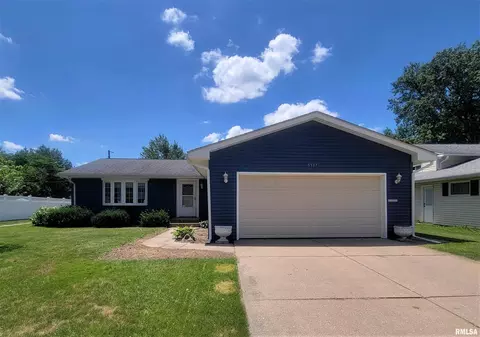3517 56th Street Pl, Moline, IL 61265