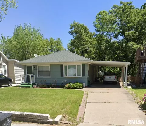 2011 17th St, Rock Island, IL 61201