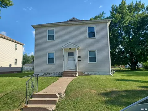 1537 W 14th St, Davenport, IA 52804
