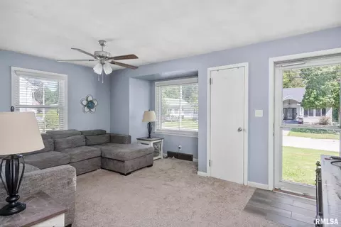 4224 8th Ave, Moline, IL 61265 photo 5