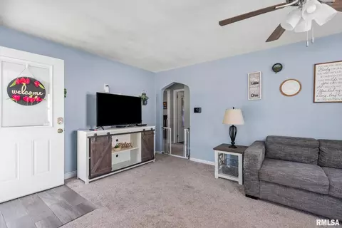 4224 8th Ave, Moline, IL 61265 photo 4