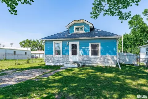 844 W 9th St, Milan, IL 61264
