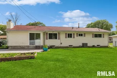 1822 38th St, Moline, IL 61265 photo 2