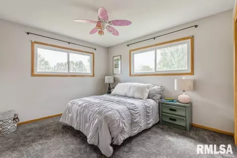 1822 38th St, Moline, IL 61265 photo 11
