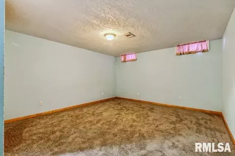 1822 38th St, Moline, IL 61265 photo 16