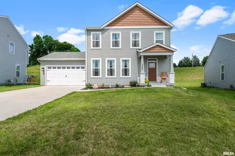 3446 N Glenbrook Cir, Bettendorf, IA 52722
