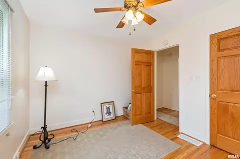 3024 44th St, Moline, IL 61265 photo 12
