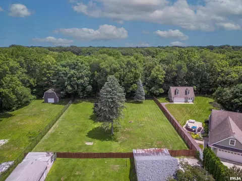3010 44th St, Moline, IL 61265 photo 15