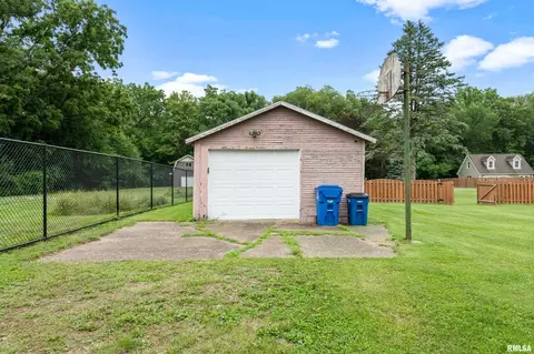 3010 44th St, Moline, IL 61265 photo 14