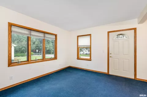 3010 44th St, Moline, IL 61265 photo 7