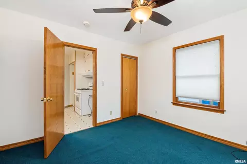 3010 44th St, Moline, IL 61265 photo 3