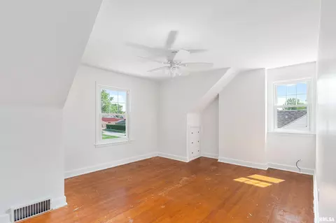 422 27th Ave, Moline, IL 61265 photo 13