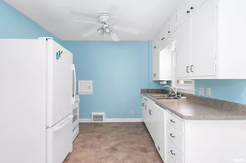 422 27th Ave, Moline, IL 61265 photo 8