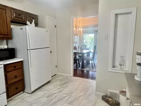 3717 35th St #1, Moline, IL 61265 photo 5