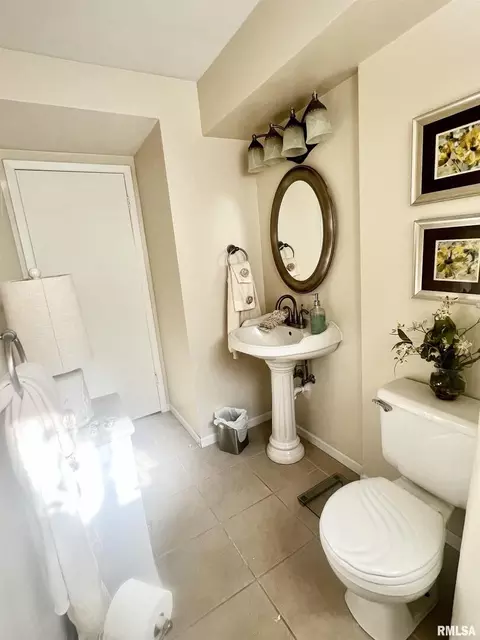 3717 35th St #1, Moline, IL 61265 photo 25