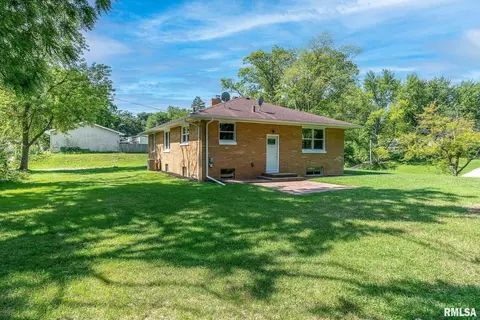 305 14th St, Silvis, IL 61282 photo 18