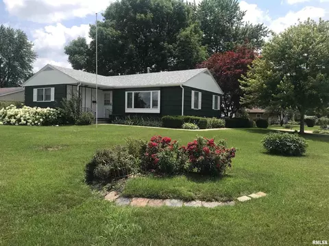 802 Oaklawn Ave, East Moline, IL 61244