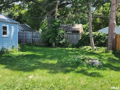 1134 39th St, Moline, IL 61265 photo 3