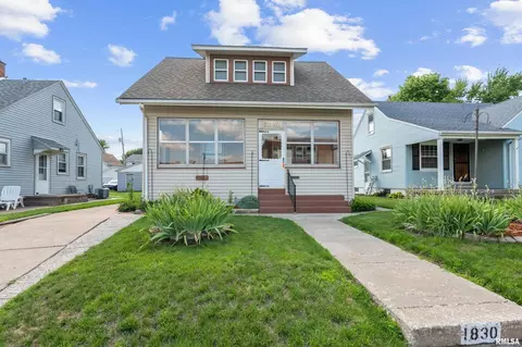 1830 33rd St, Rock Island, IL 61201