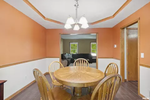 216 Dammann Dr, Eldridge, IA 52748 photo 6