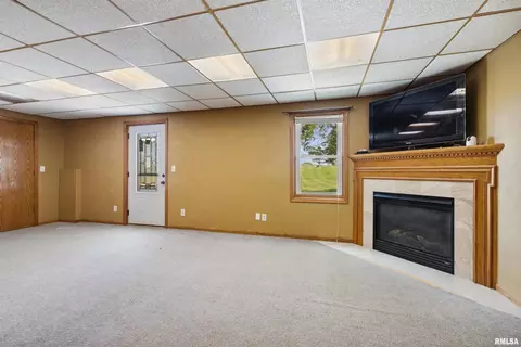216 Dammann Dr, Eldridge, IA 52748 photo 23