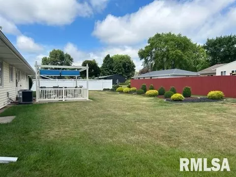 518 Christopher St, Morrison, IL 61270 photo 5