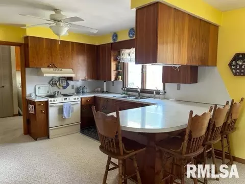 518 Christopher St, Morrison, IL 61270 photo 17