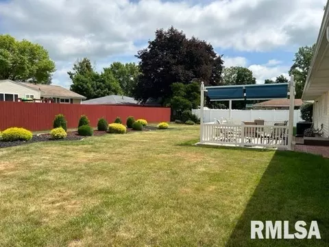 518 Christopher St, Morrison, IL 61270 photo 9