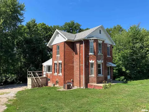 400 Gardner Park Dr, Quincy, IL 62301