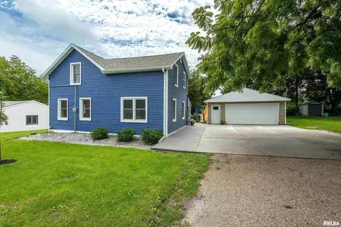 227 W Meuse St, Blue Grass, IA 52726