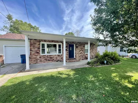 1704 W Copeland St, Marion, IL 62959