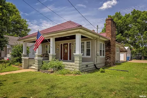 500 W Grand Ave, Carterville, IL 62918