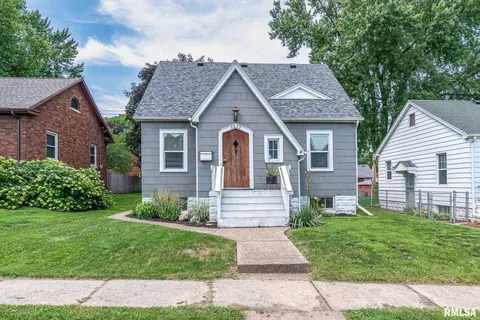 3022 Fair Ave, Davenport, IA 52803