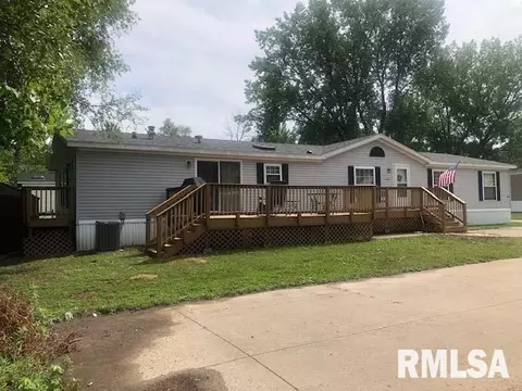 4402 36th St #346, Moline, IL 61265