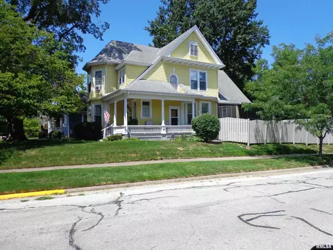 2137 Hampshire St, Quincy, IL 62301