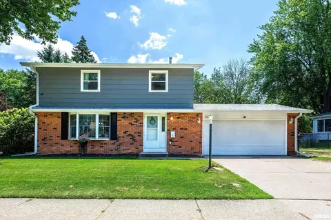 3129 Windsor Dr, Bettendorf, IA 52722