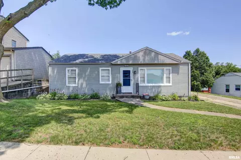 344 29th Ave N, Clinton, IA 52732