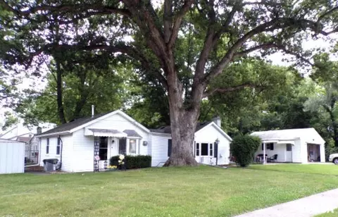 4802 11th Ave #A, Moline, IL 61265