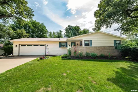 141 Sherwood Dr, Geneseo, IL 61254