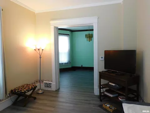 813 15th St, Moline, IL 61265 photo 18