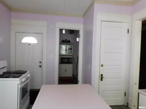 813 15th St, Moline, IL 61265 photo 8