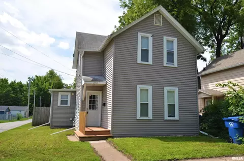 1915 W 7th St, Davenport, IA 52802