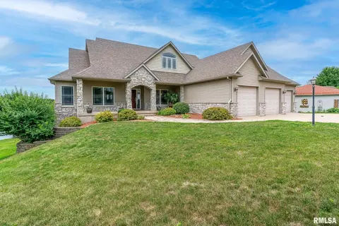 214 Linden Ln, Sherrard, IL 61281