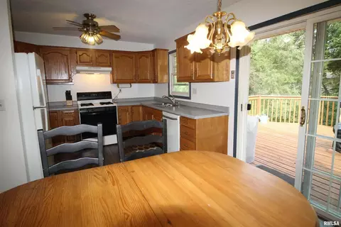 1509 12th St, Silvis, IL 61282 photo 10
