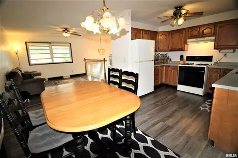 1509 12th St, Silvis, IL 61282 photo 9