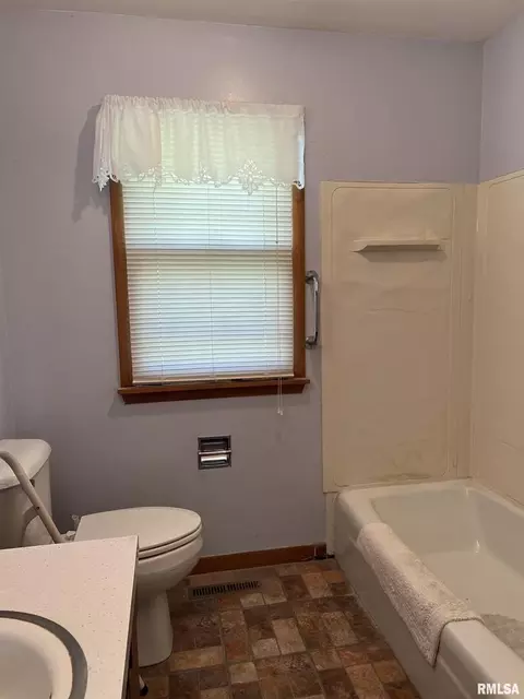 806 17th St, Fulton, IL 61252 photo 10