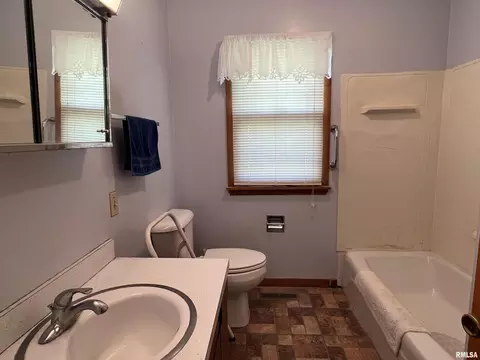 806 17th St, Fulton, IL 61252 photo 11