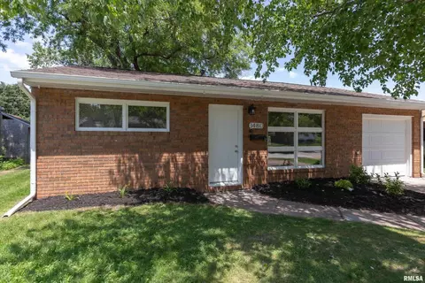 1480 W 29th St, Davenport, IA 52804