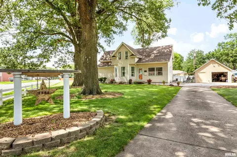 2301 Hickory Grove Rd, Davenport, IA 52804